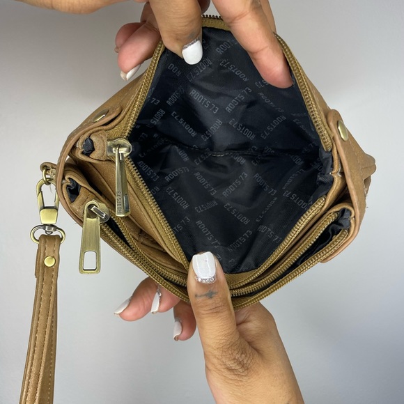 THIS IS A PROJECT: NEW-ISH ROOTS WALLET AS IS (WRISTLET NEEDS LOVE) - Picture 13 of 17